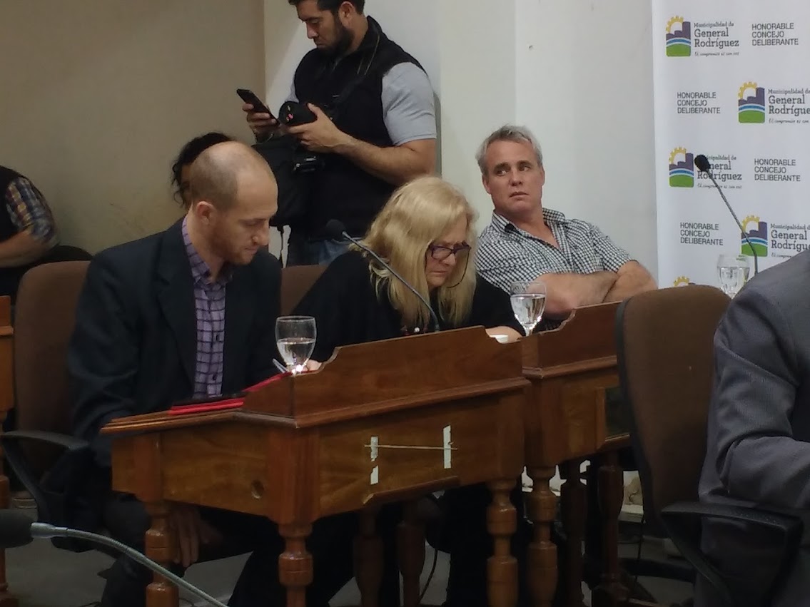 Pin, sobre la última sesión, la "herencia educativa" y el presupuesto del 2017