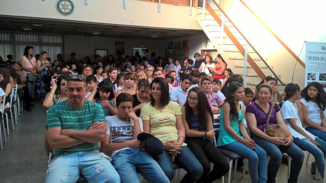 El Rotary local distinguió a los mejores compañeros de las escuelas rodriguenses