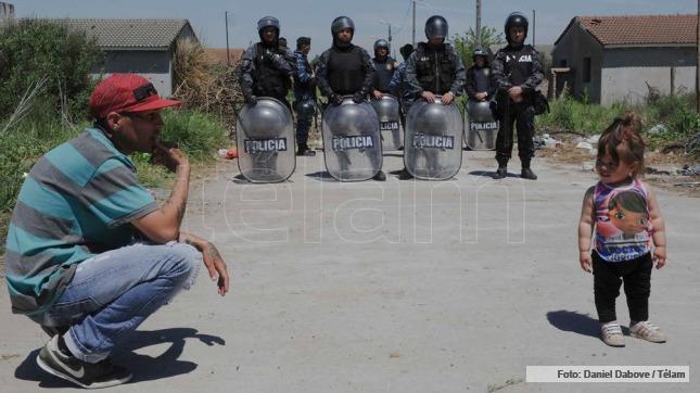 Se aprobó una ley para suspender los desalojos en villas y asentamientos de la provincia