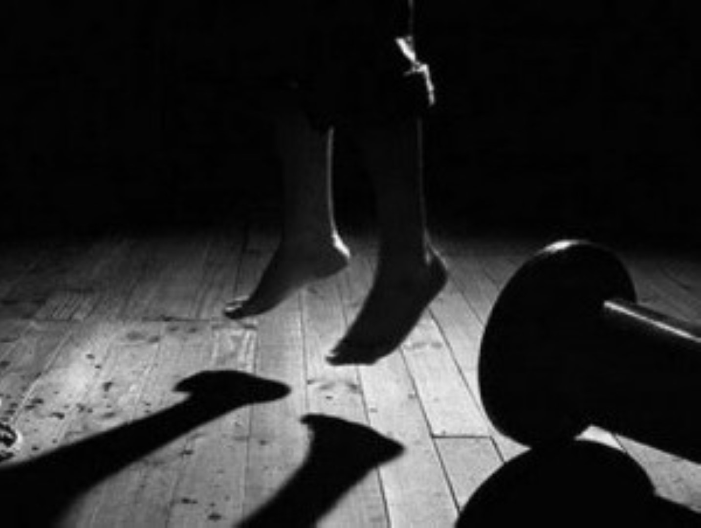 Una joven intentó suicidarse en Parque Rivadavia y su hijo lo evitó