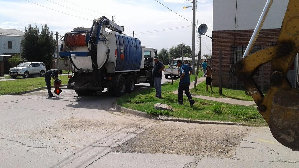 ABSA hace trabajos cloacales, pero también recibe reclamos por agua turbia