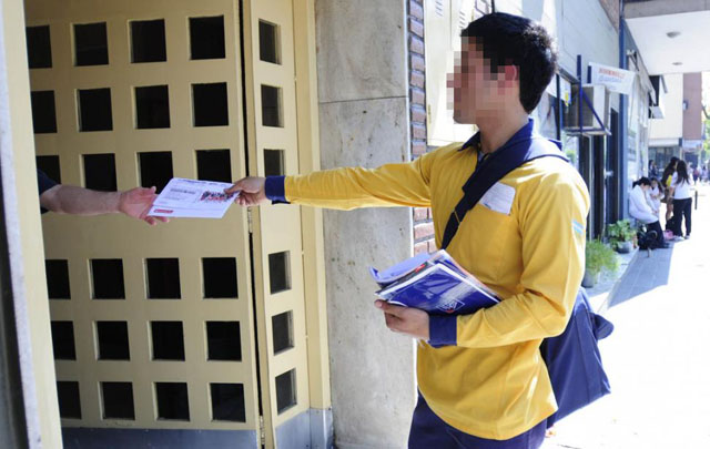 Se hizo pasar por cartero para estafar a la gente