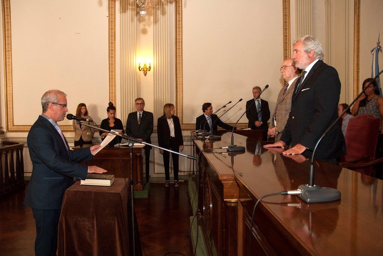 dr-linde-juro-con-conte-grand