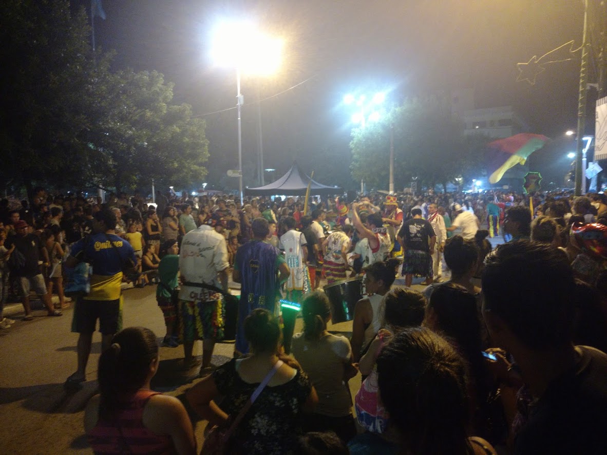 murgas-tocando-en-la-plaza