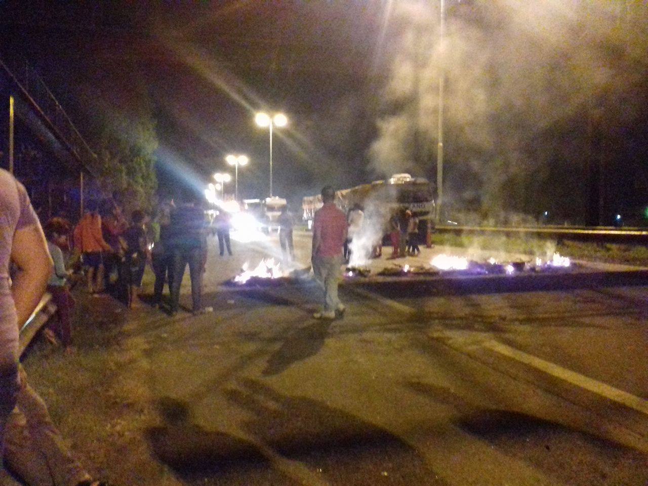 Se liberó la autopista tras volver la luz en Agua de Oro y se terminó sin incidentes