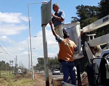 Se informaron arreglos en luminarias de los accesos principales de la ciudad