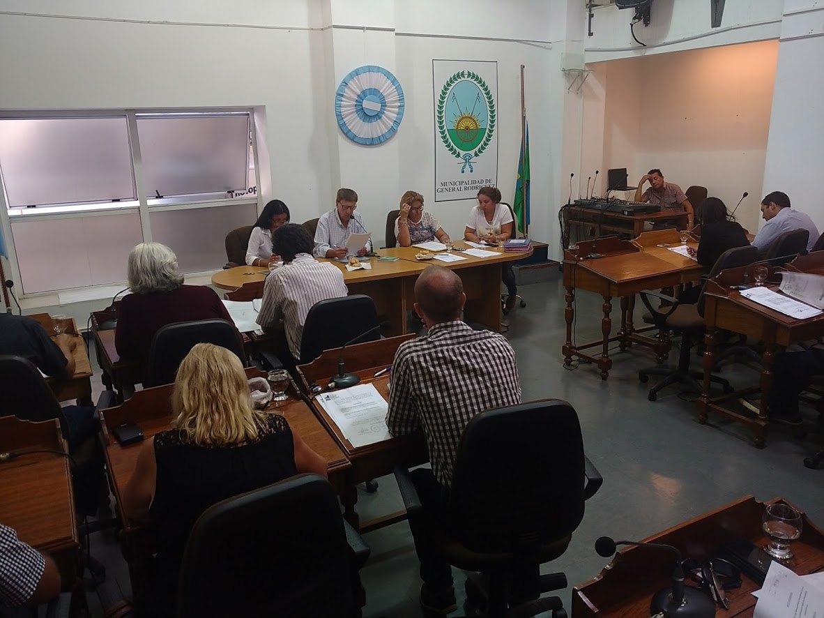 Debate en el HCD por un convenio de asfaltos para tres calles por más de 30 millones