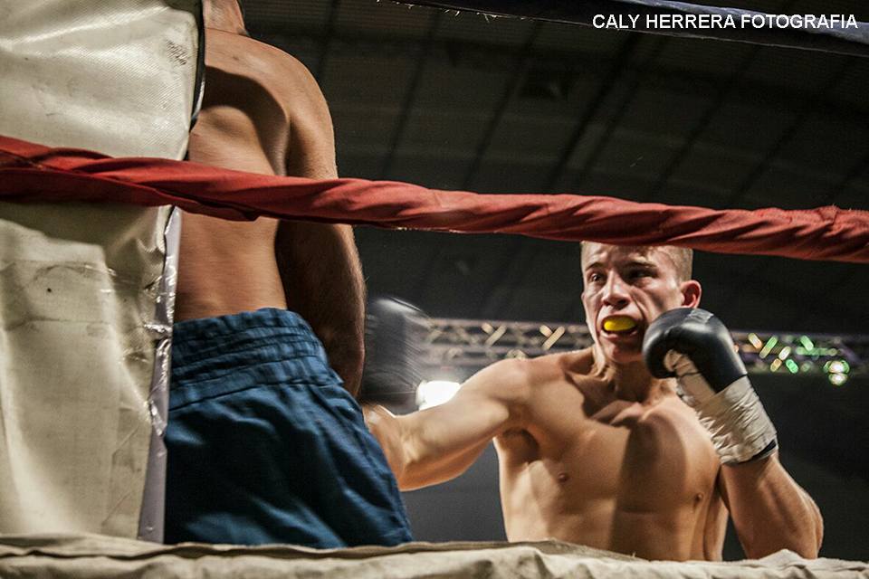 Un boxeador rodriguense perdió en su debut profesional pero igual despertó elogios