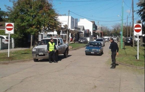 Cambio de dirección en el final de una calle que da a la Ruta 7