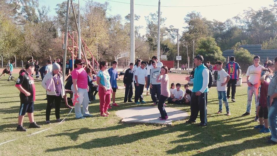 Se disputó la etapa local de los Juegos Bonaerenses 2017 en atletismo especial
