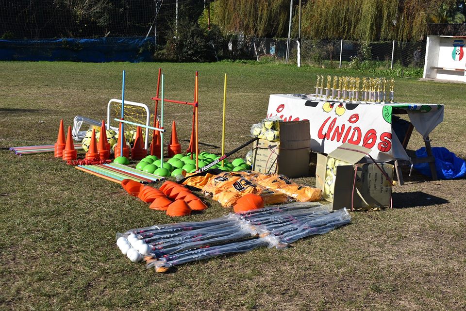 Se entregaron materiales a instituciones deportivas