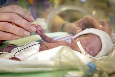 Se va a realizar un "abrazo" al hospital para evitar un posible cierre de Neonatología