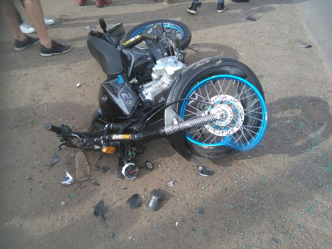 Un incendio en comercio céntrico y accidente moto-auto en Ruta 7