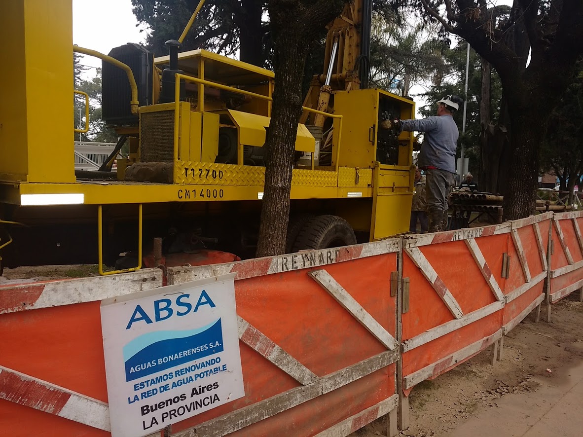 Mientras crecen las quejas de vecinos, construirán un nuevo pozo de ABSa en Gral. Rodríguez