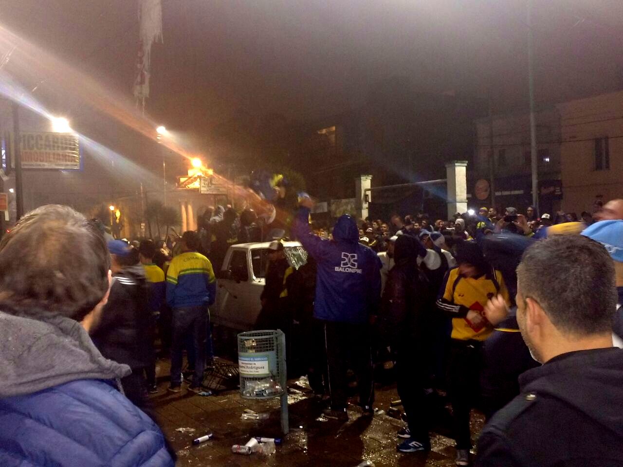 Los hinchas de Alem coparon el centro de la ciudad con los festejos