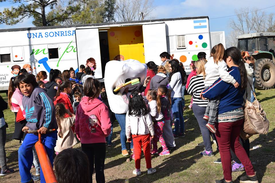 Hoy se realizarán controles odontológicos gratuitos en la plaza de un barrio