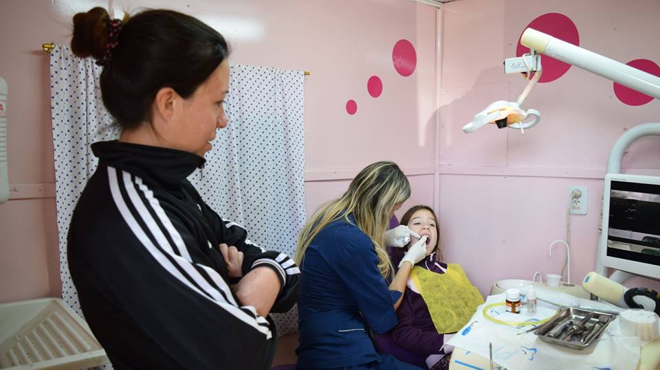 La unidad odontológica gratuita llega a dos nuevos barrios