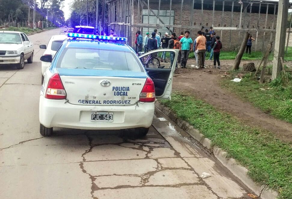 Le robaron la moto y al día siguiente le pegó una paliza al ladrón tras tirarlo a una zanja