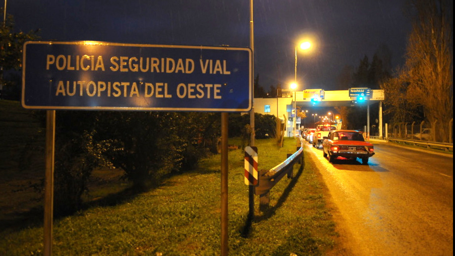 Desplazan a dos comisarios por ocultar 70 mil pesos en el destacamento de Seguridad Vial