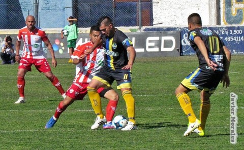 Después de golear a Berazategui, el Lechero no pudo con Cañuelas