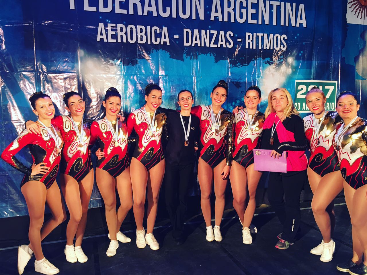 Tras el mundial, las bailarinas rodriguenses sostienen su brillo