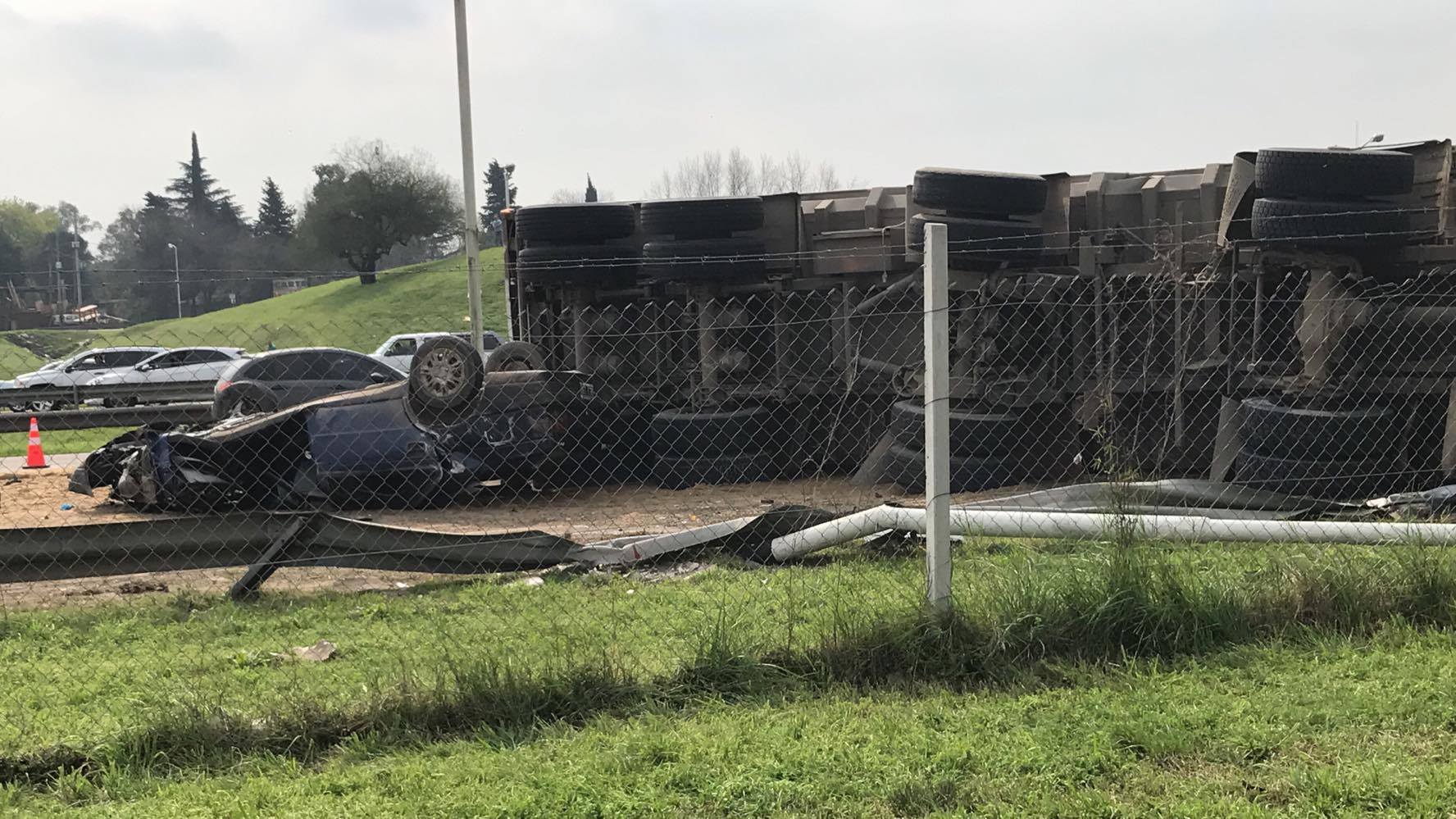 Dos choques de camiones en otros distritos que llamaron la atención