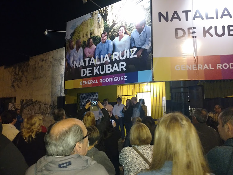 Valli abrió un local de Cambiemos y Kubar aprovechó para dejar varias indirectas