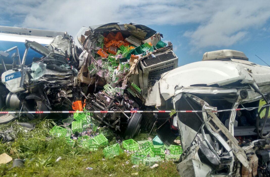 Brutal accidente fatal dejó a un camionero de Serenísima herido