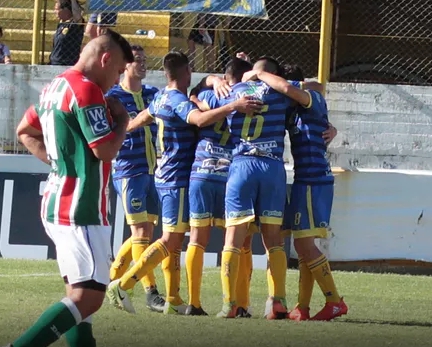 Alem volvió a golear y se puso a tiro de la punta