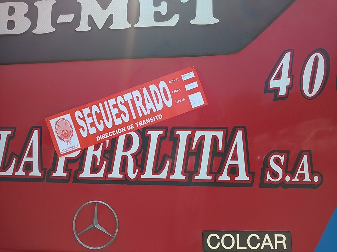 Tras un accidente, volvieron a secuestrar una unidad de "La Perlita"
