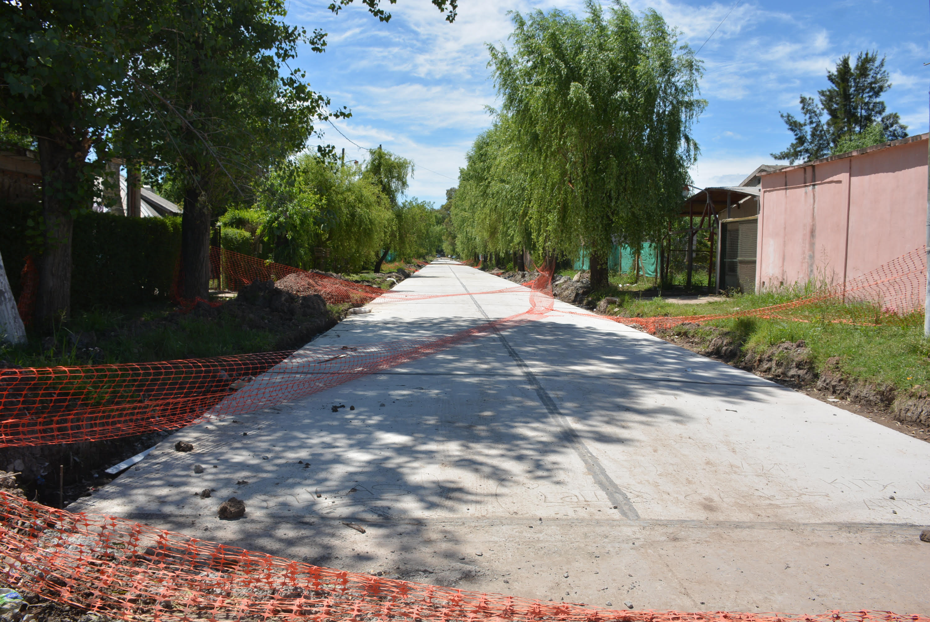 Se informó el nuevo trabajo de pavimentación en un barrio