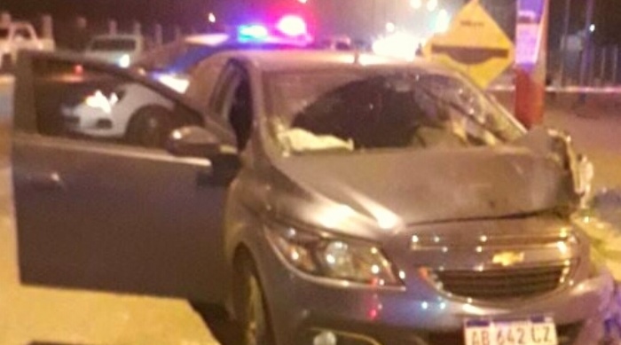 Dos delincuentes robaron un auto en General Rodríguez y se tirotearon con la Policía en Pilar