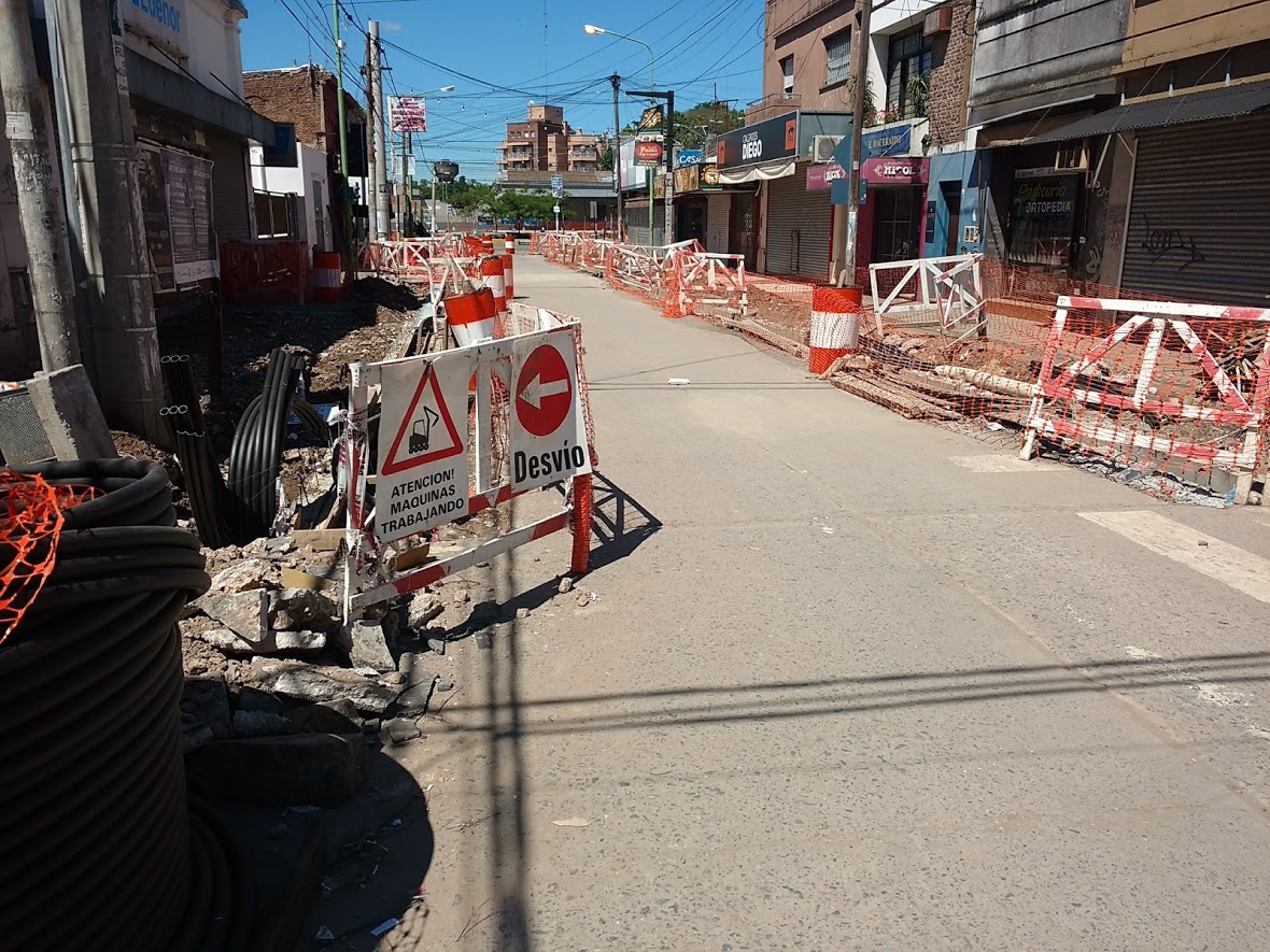 Comerciantes locales y una preocupación de cara a fin de año por la calle Pedro Whelan