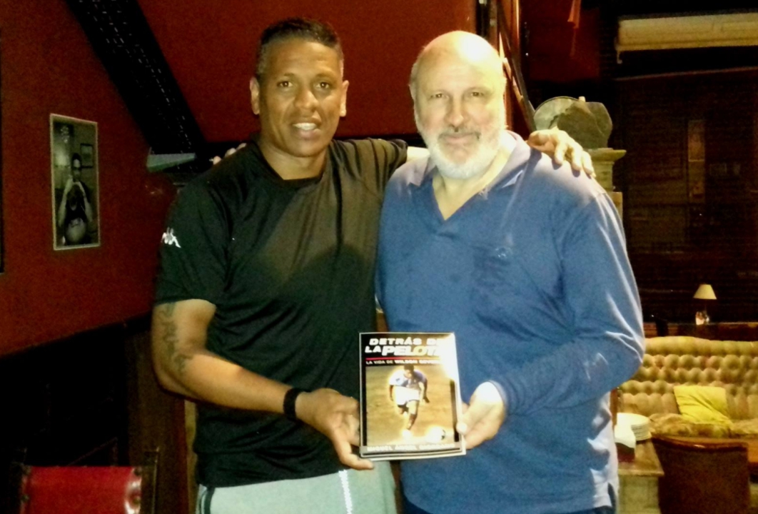 Se viene el libro de Wilson Severino, escrito por otro "9" de Atlas