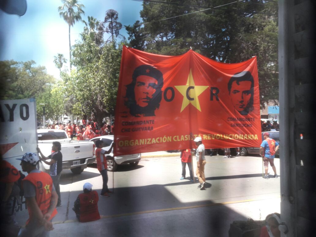 manifestacion-frente-al-palacio-municipal-2