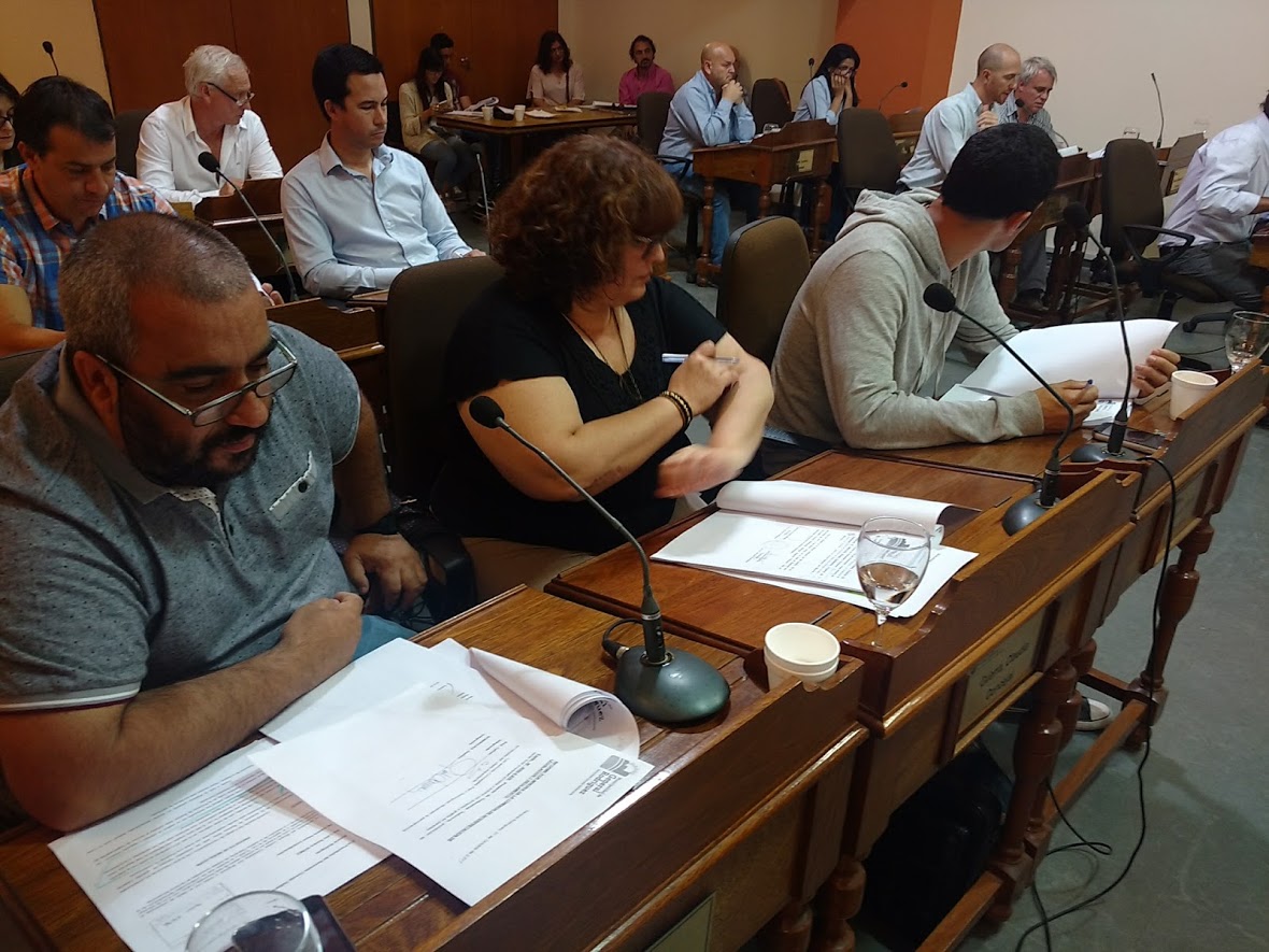 bloque-unidad-ciudadana-paz-guerra-garcia-y-de-fondo-cambiemos