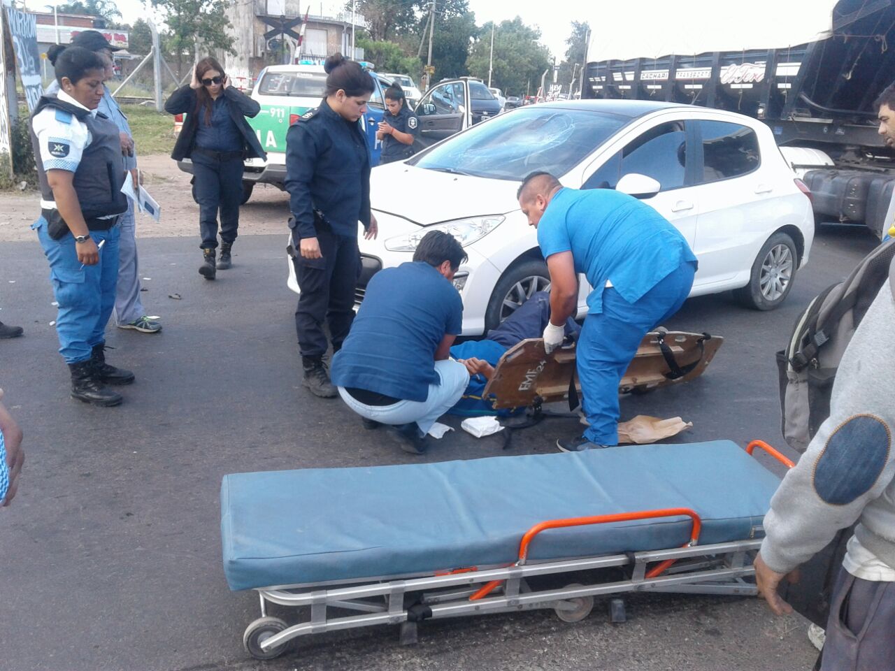 Un viernes accidentado entre autos y motos y hasta un equino