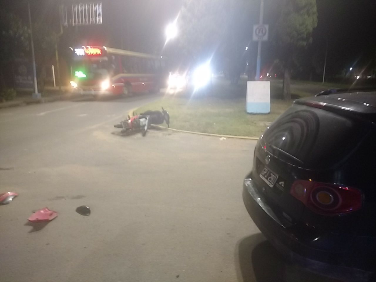 Otro choque entre un auto y una moto sobre la Avenida Bernardo de Irigoyen