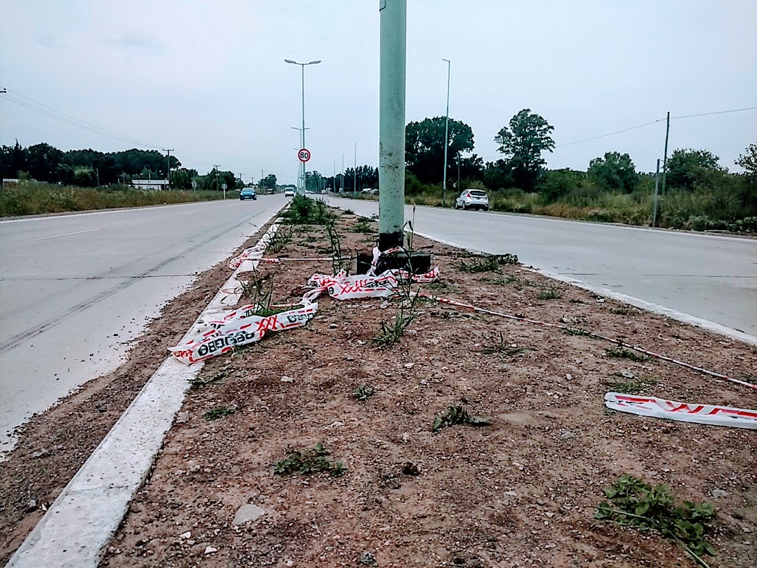 Murieron dos hombres tras chocar contra una columna en la Ruta 24