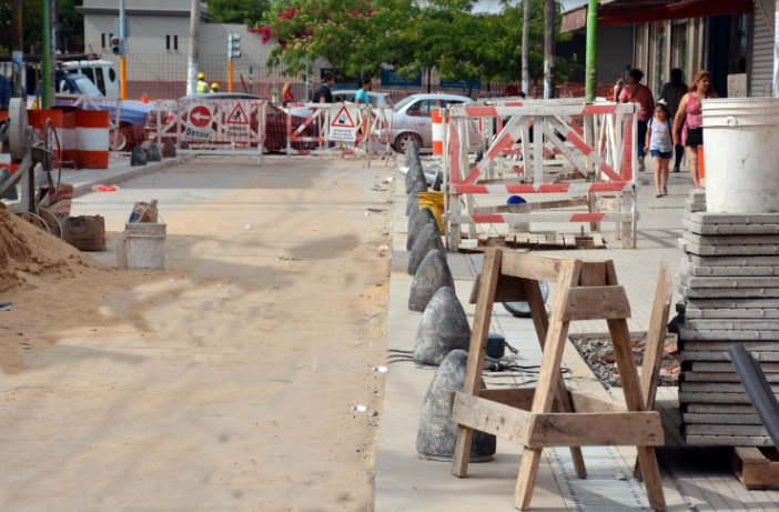 Modificación de la calle Whelan: prevén concluir la primera etapa antes de las fiestas
