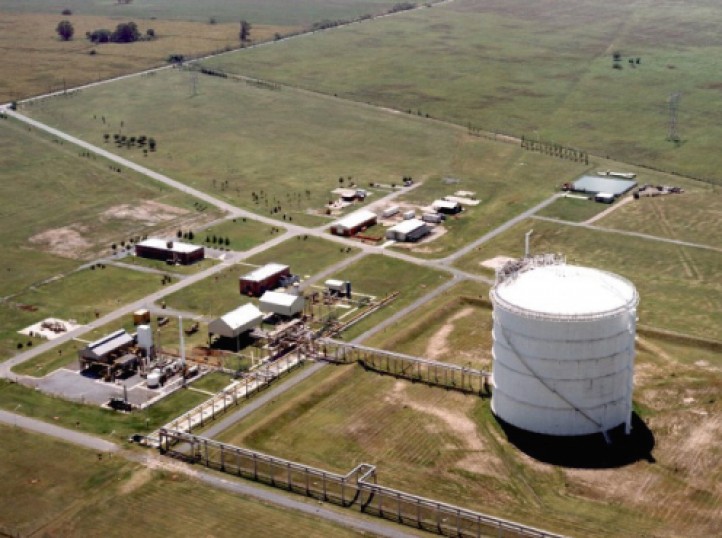 Bomberos traen tranquilidad respecto de olores a gas por todo el distrito