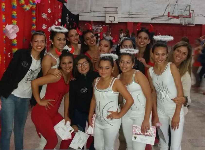 Escuela de patinadoras se muda a nueva sede
