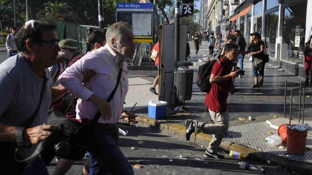 AMD repudia la violencia y la agresión a periodistas en la manifestación contra la Reforma Previsional