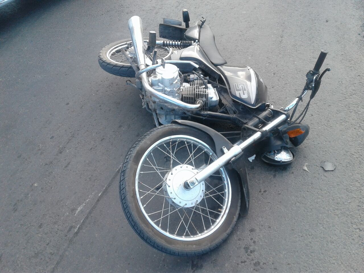 choque-moto-auto-camioneta-en-cruce-las-latas-3