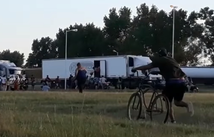 saqueos-autopista-camion-1
