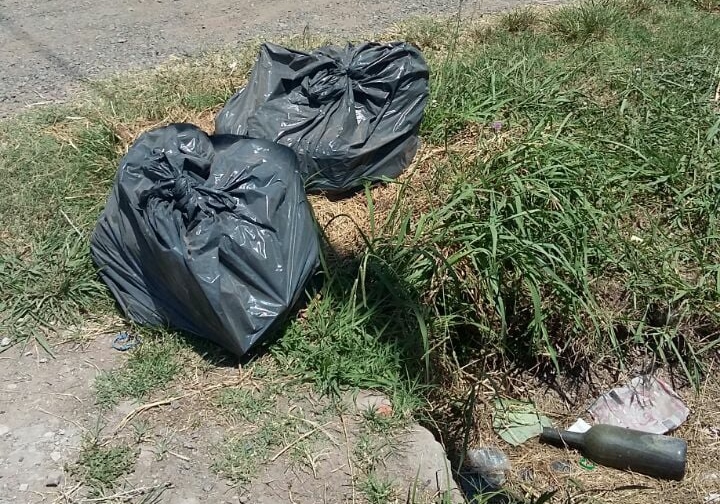 Enojo vecinal por acumulación de basura en Los Naranjitos