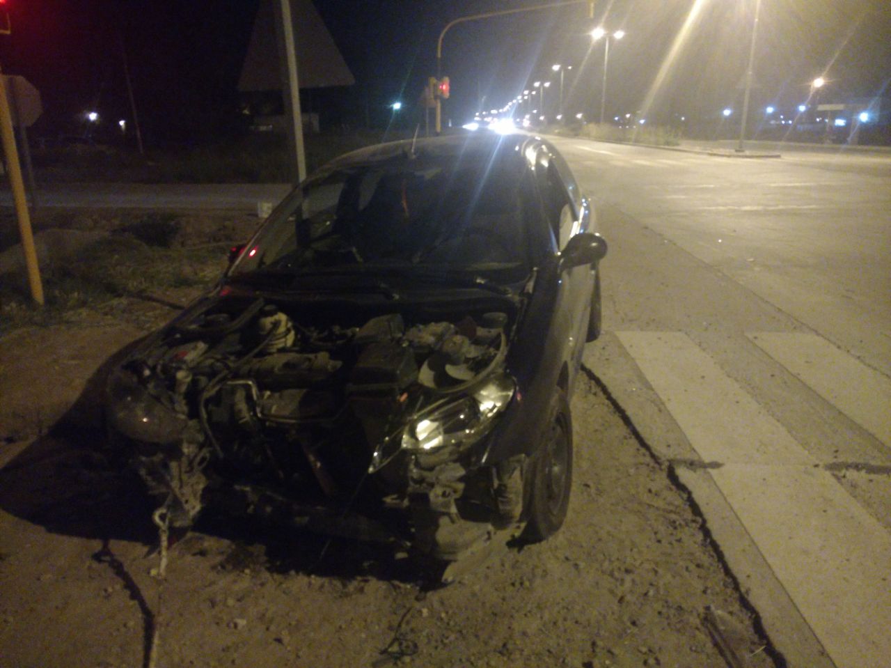 Un auto y una camioneta chocaron sobre la Ruta 24