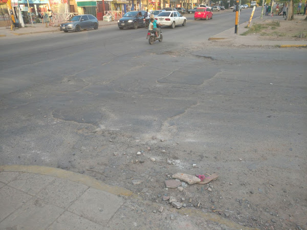 segundero-y-baches-cruce-malvinas-1