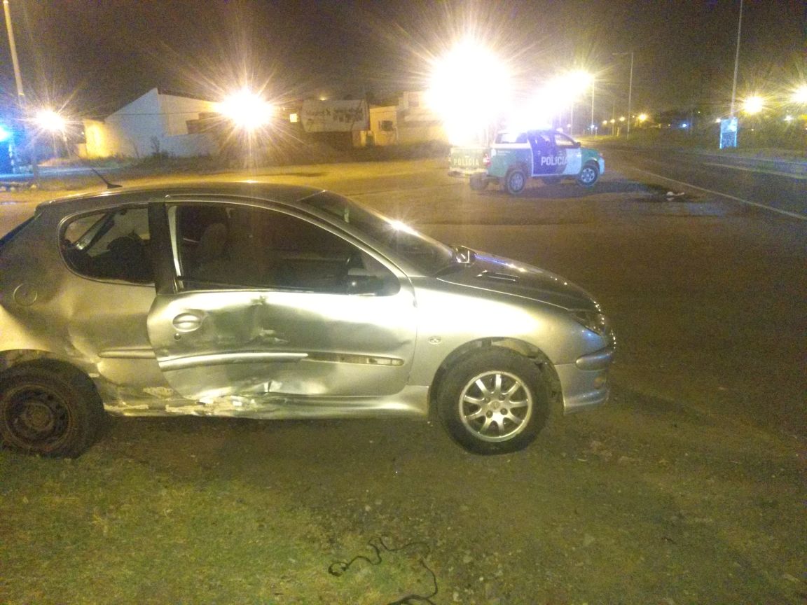 Una mujer terminó herida por un fuerte choque en el cruce Las Latas