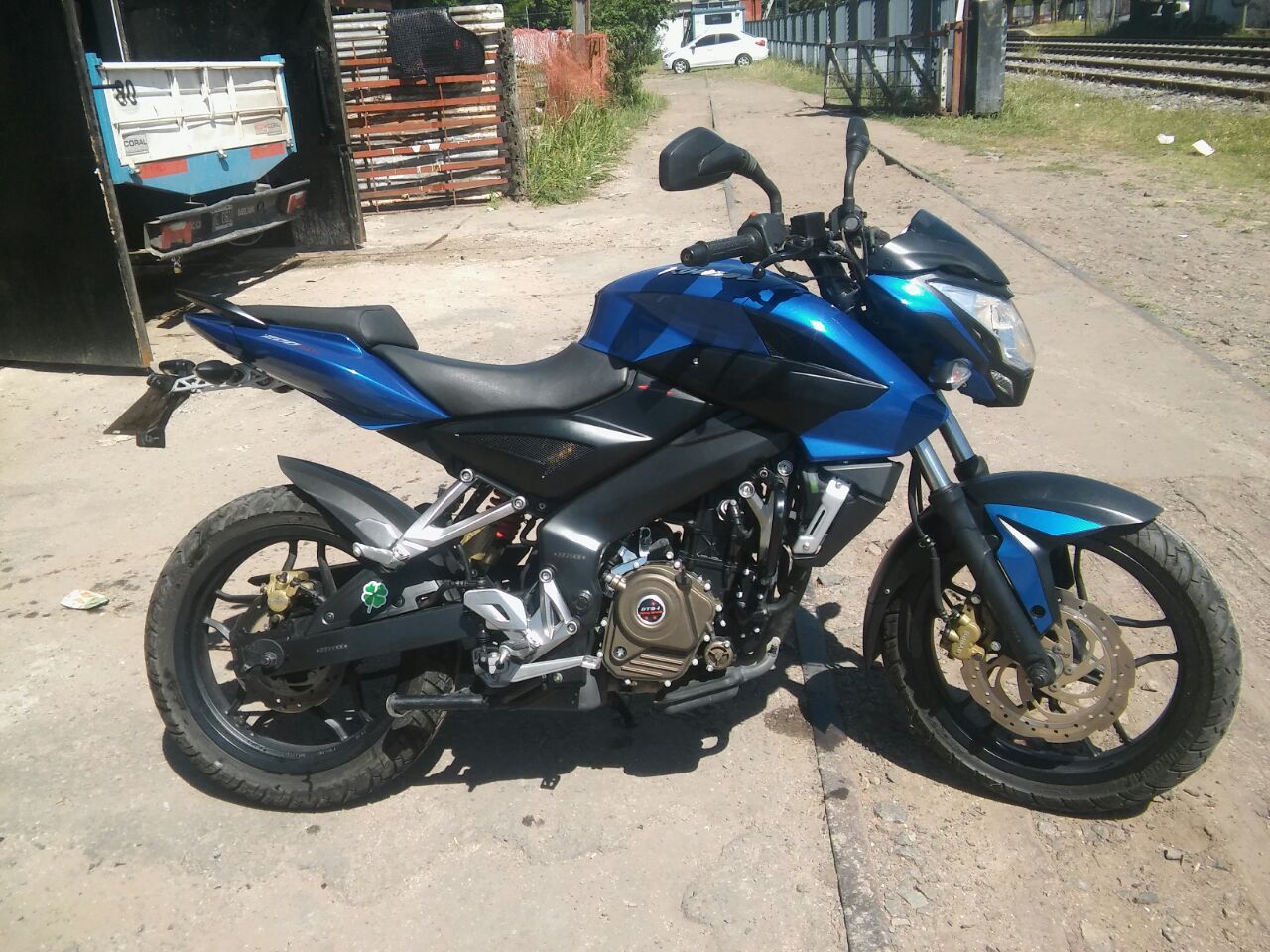 moto-robada-tucuman-y-delfi-ortega-1